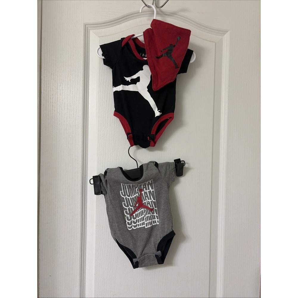 Air Jordan Jumpman 2 Baby Body Suit & Bandana Bib Black Red 3 Months